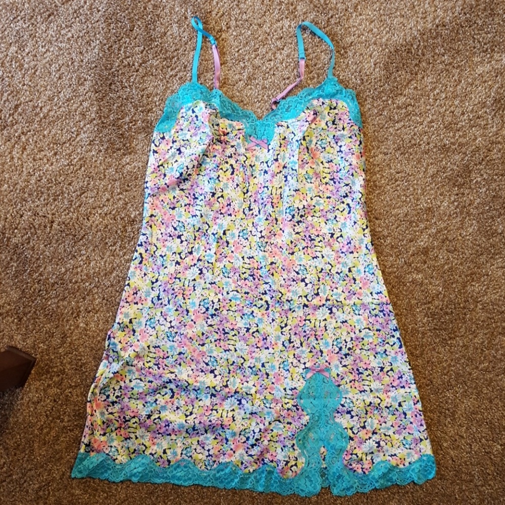 VS silk nighty